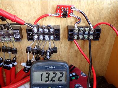 理想ダイオードの抵抗を計測してみると、電圧降下は0.03～0.05Vでした